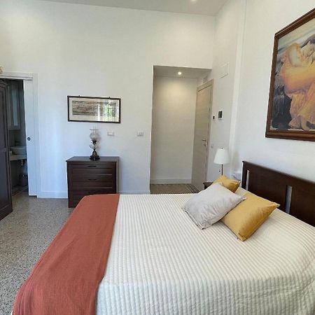 Villa Nanni Suites - Camera Anfiteatro - لوكا المظهر الخارجي الصورة